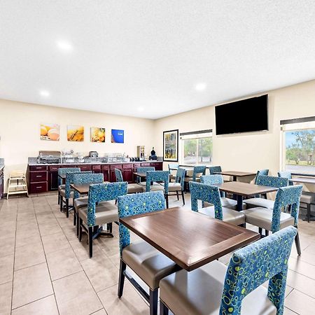 Comfort Inn & Suites Pueblo Esterno foto