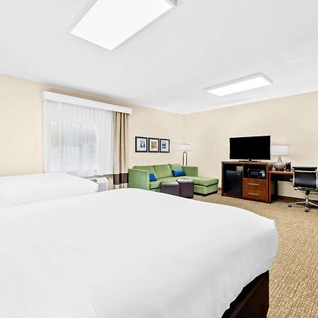 Comfort Inn & Suites Pueblo Esterno foto