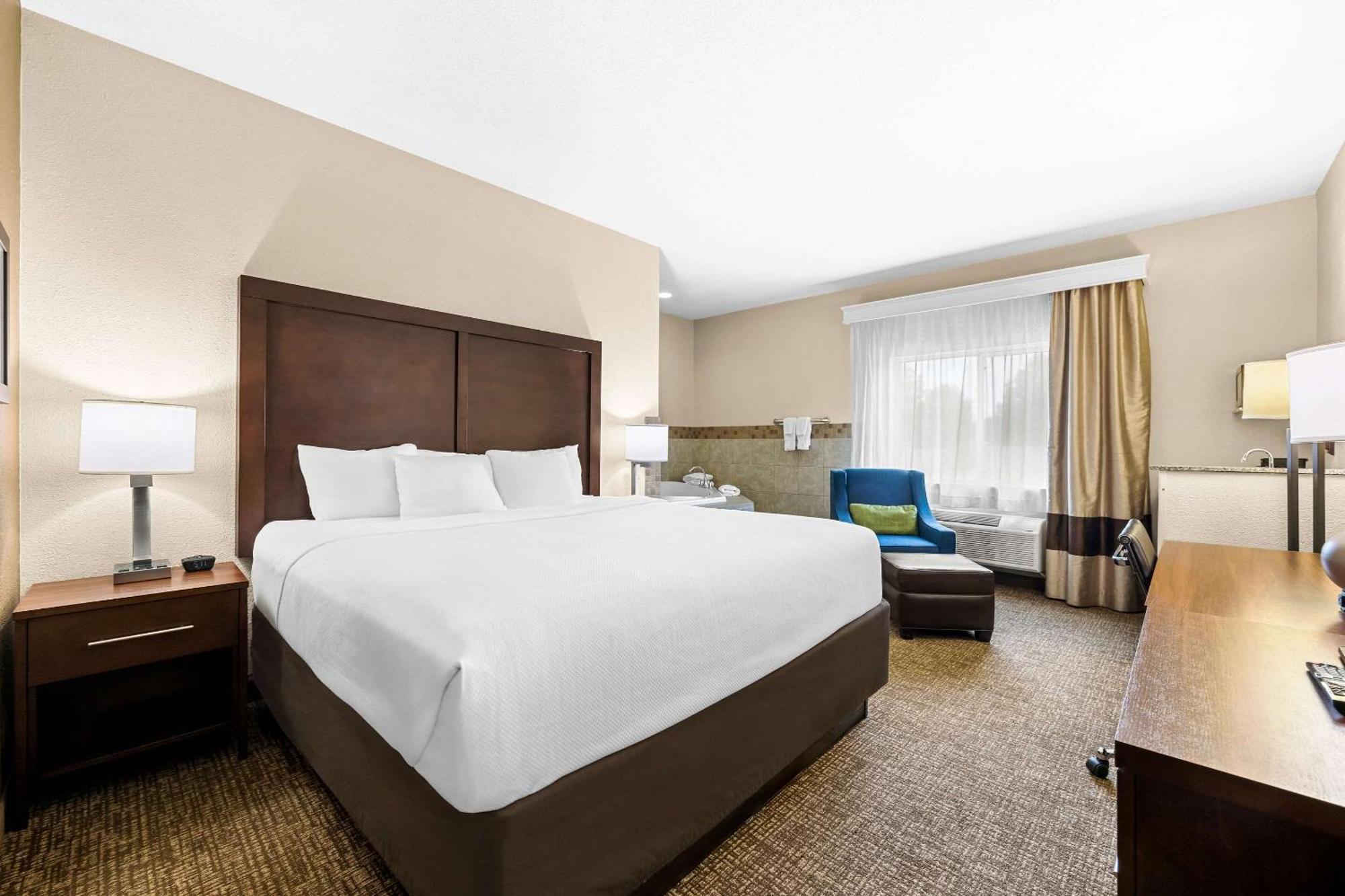 Comfort Inn & Suites Pueblo Esterno foto