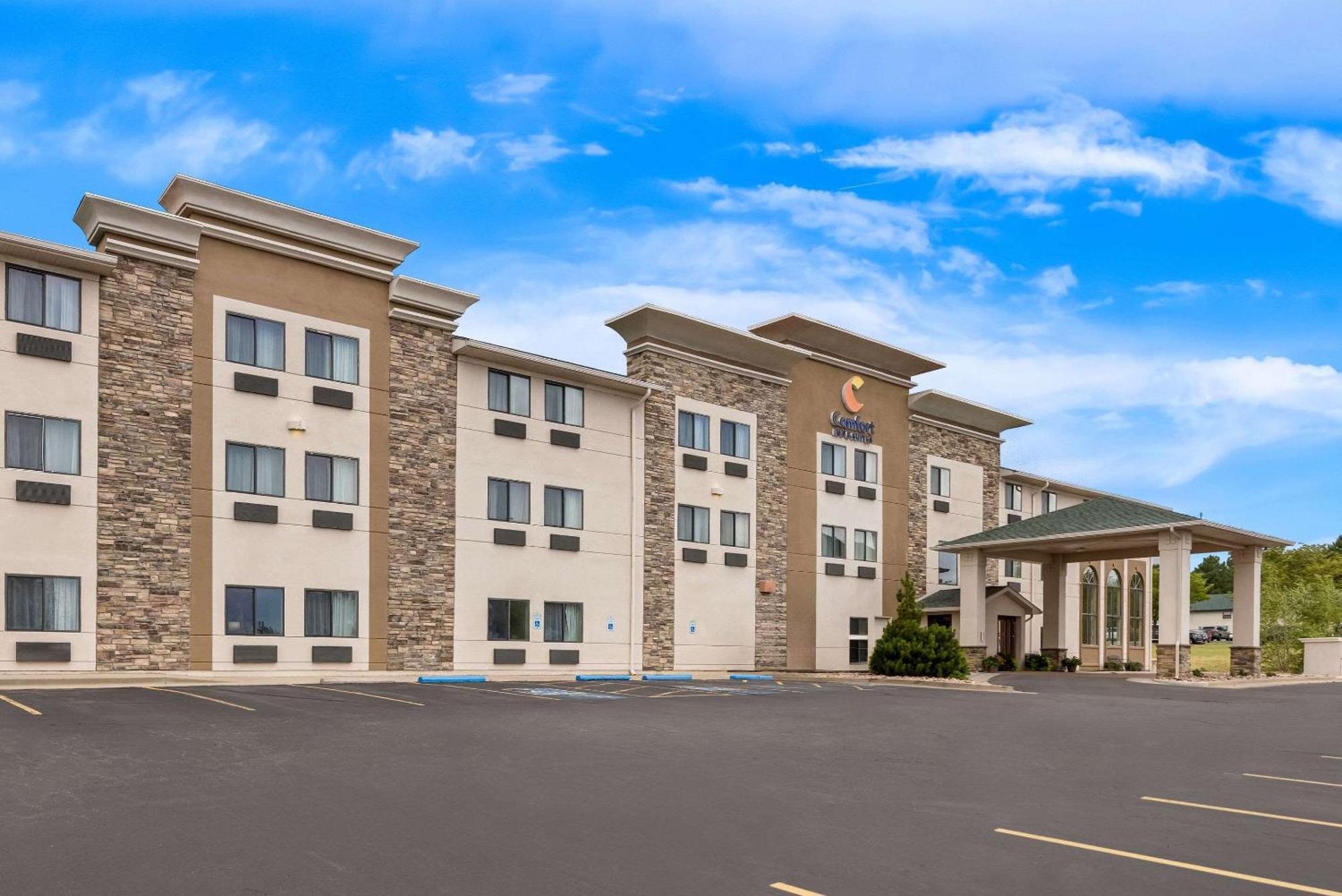 Comfort Inn & Suites Pueblo Esterno foto